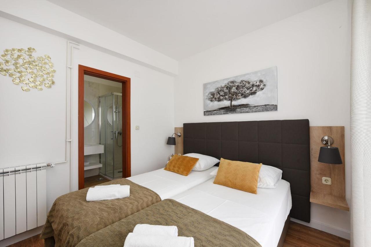 Amari Apartment Starigrad Paklenica Exterior photo