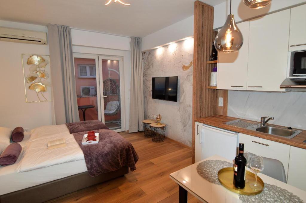 Amari Apartment Starigrad Paklenica Exterior photo